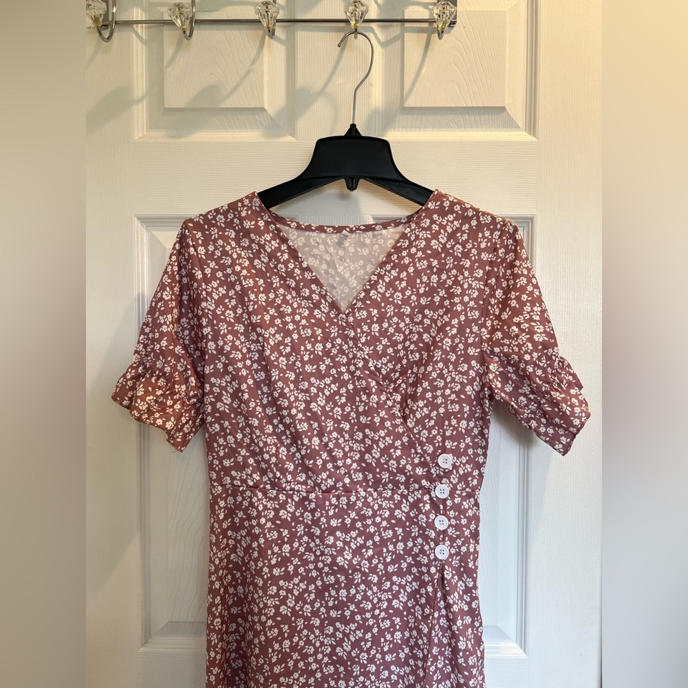 Flowy Ruched Boho Dress - Picture 2 of 8